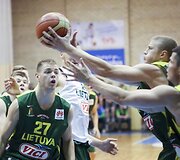 Lietuvos dvide&scaron;imtmečių krep&scaron;inio rinktinė žaidžia su Lietuvos studentų rinktine