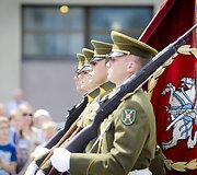 Valstybės vėliavos pakėlimo ceremonija Nepriklausomybės aik&scaron;tėje, Vilniuje