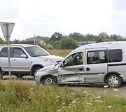 Vilniaus rajone susidūrė trys automobiliai