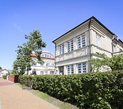 &Scaron;iame pastate gyveno kompozitorius Juozas Karosas.