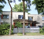 &Scaron;iame pastate gyveno kompozitorius Julius Juzeliūnas