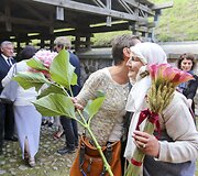 Garsioms klaipėdietėms Skaistutei Idzelevičienei ir Irenai Nakienei ypatinga dovana &ndash; senoviniai žiedai su deimantu