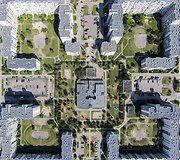 Drono žvilgsnis į žemę 90 laipsnių kampu