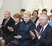 Prezidentė Dalia Grybauskaitė lankėsi Vilniaus &Scaron;olomo Aleichemo ORT gimnazijoje