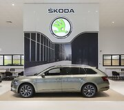 Naujasis &bdquo;&Scaron;koda&ldquo; automobilių pardavimo salonas