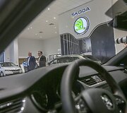 Naujasis &bdquo;&Scaron;koda&ldquo; automobilių pardavimo salonas