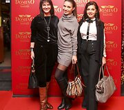 Urtė &Scaron;ilagalytė (centre) ir Kristina Kaikarienė (de&scaron;inėje)