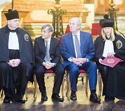 &Scaron;v. Jonų bažnyčioje Vilniaus universiteto garbės daktaro vardai suteikti diplomatui ir profesoriui