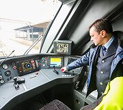 AB &bdquo;Lietuvos geležinkeliai&ldquo; pristatė naują modernų traukinį