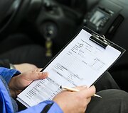 Ignas Gelžinis mokomuoju automobiliu laikė &bdquo;vairavimo egzaminą&ldquo;