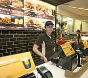 Antrą de&scaron;imtį Lietuvoje veikiantis "McDonald's" džiaugiasi kasmet augančiu pelnu ir žada naujų restoranų atidarymus