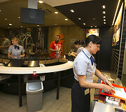 Antrą de&scaron;imtį Lietuvoje veikiantis "McDonald's" džiaugiasi kasmet augančiu pelnu ir žada naujų restoranų atidarymus