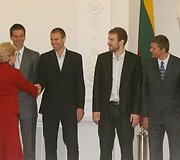 Krep&scaron;inio rinktinė sutikta Prezidentūroje, Vyriausybėje ir Seime