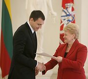 Krep&scaron;inio rinktinė sutikta Prezidentūroje, Vyriausybėje ir Seime