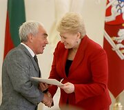 Krep&scaron;inio rinktinė sutikta Prezidentūroje, Vyriausybėje ir Seime