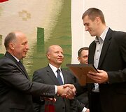 Krep&scaron;inio rinktinė sutikta Prezidentūroje, Vyriausybėje ir Seime