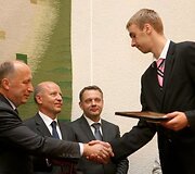 Krep&scaron;inio rinktinė sutikta Prezidentūroje, Vyriausybėje ir Seime