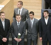 Krep&scaron;inio rinktinė sutikta Prezidentūroje, Vyriausybėje ir Seime