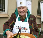 &bdquo;Sodo kraitėje&ldquo;, Vilniuje, žinomi Lietuvos žmonės gamino savo salotas