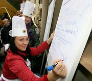&bdquo;Sodo kraitėje&ldquo;, Vilniuje, žinomi Lietuvos žmonės gamino savo salotas
