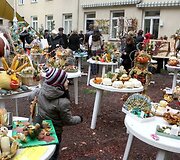 &bdquo;Sodo kraitėje&ldquo;, Vilniuje, žinomi Lietuvos žmonės gamino savo salotas