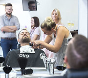 Kauno senamiestyje atidarytas pirmasis mieste barzdų skutimo salonas &bdquo;Old Town Barbers&ldquo;
