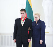 Prezidentė apdovanojo Parolimpiadoje medalius i&scaron;kovojusius Lietuvos sportininkus ir jų trenerius