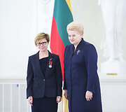 Prezidentė apdovanojo Parolimpiadoje medalius i&scaron;kovojusius Lietuvos sportininkus ir jų trenerius