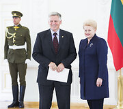 Prezidentė apdovanojo Parolimpiadoje medalius i&scaron;kovojusius Lietuvos sportininkus ir jų trenerius