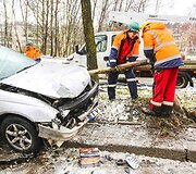 Vilniuje vertėsi &bdquo;Toyota Avensis&ldquo;, nukentėjo vairuotojas