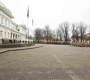  S.Daukanto aik&scaron;tėje &scaron;ventinė ceremonija, skirta Lietuvos kariuomenės Garbės sargybos kuopos įkūrimo 25-mečiui