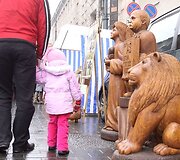 Kaziuko mugėje Vilniuje &ndash; netikėtos prekės ir minios žmonių. 