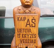 Kaziuko mugėje Vilniuje &ndash; netikėtos prekės ir minios žmonių. 