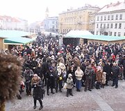 Kaziuką Vilniaus senamiestyje pakeitė Užgavėnių persirengėliai.