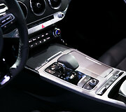 Naujasis &bdquo;Kia Stinger&ldquo; debiutavo 2017-ųjų Ženevos automobilių parodoje