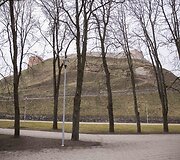 Nuo&scaron;liaužos niokoja Gedimino pilies kalną