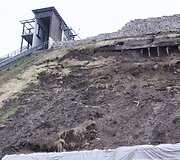 Nuo&scaron;liaužos niokoja Gedimino pilies kalną