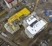&bdquo;Korių&ldquo; statytojai aptvėrė statybvietę valstybinės žemės sąskaita
