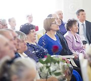 Prezidentė Dalia Grybauskaitė pasveikino ir ordino &bdquo;Už nuopelnus Lietuvai&ldquo; medaliu apdovanojo daugiavaikes motinas