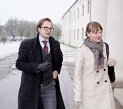 Į Juozo Statkevičiaus siūtų tautinių kostiumų pristatymą ambasadoriams &bdquo;valstiečiai&ldquo; žurnalistų neįsileido