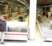 Tu&scaron;ti prekystaliai Vilniaus turguose