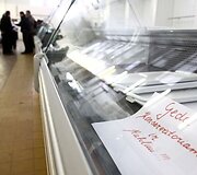 Tu&scaron;ti prekystaliai Vilniaus turguose