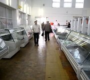 Tu&scaron;ti prekystaliai Vilniaus turguose