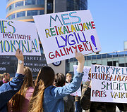 Protesto akcija dėl mokyklų reorganizavimo