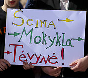Protesto akcija dėl mokyklų reorganizavimo