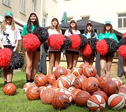 Vilniaus mokytojų namų kiemelyje pažymėtas &bdquo;Eurobasket 2011&ldquo; &scaron;imtadienis.