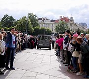Į Vilnių atvežtas ir i&scaron;kilmingai sutiktas arkivyskupo Teofiliaus Matulionio sarkofagas