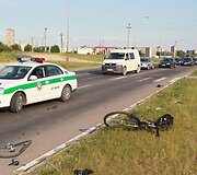 Du žmonės buvo sužaloti trečiadienio pavakare Vilniuje susidūrus motociklui ir dviratininkui.