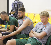 Jonas Valančiūnas ir Mindaugas Kuzminskas