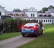 Naujojo &bdquo;Toyota Prius Plug in Hybrid&ldquo; pristatymo vakarėlis